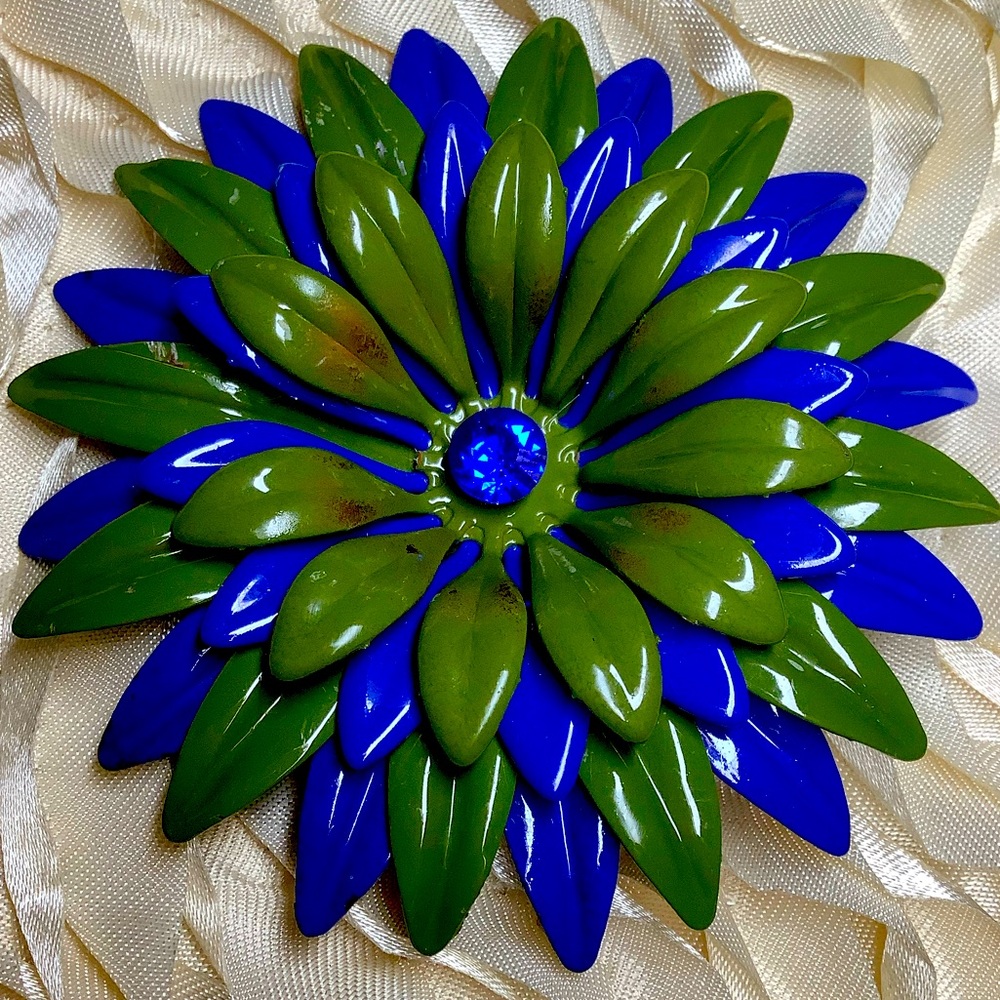 Army Green Sapphire Blue Enamel Flower Brooch Pin